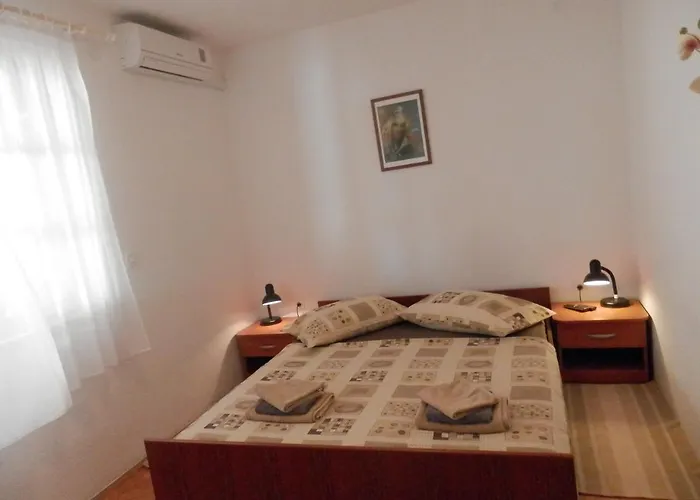 Διαμέρισμα Selak, *